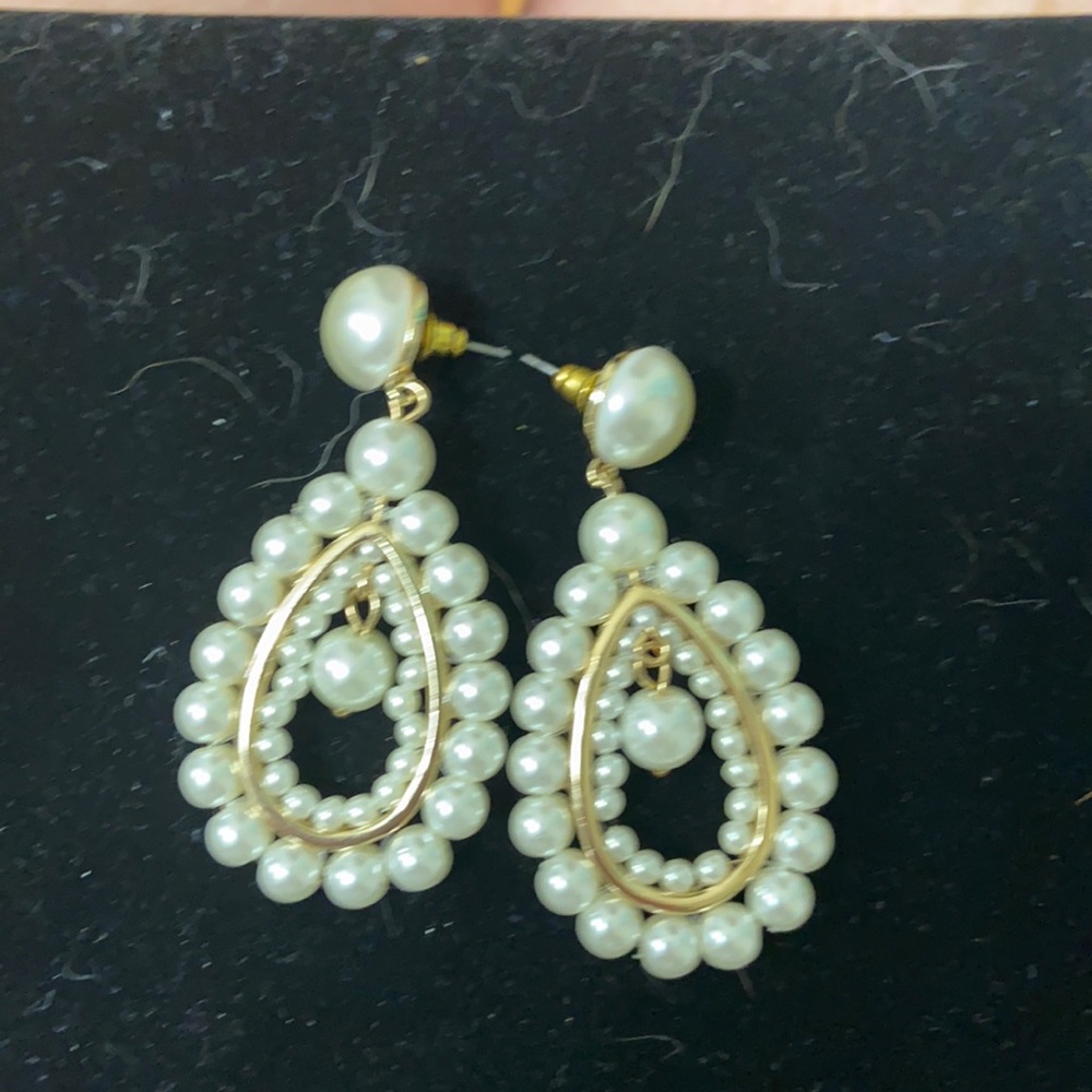 Faux Pearl Hanging Earrings Never Worn